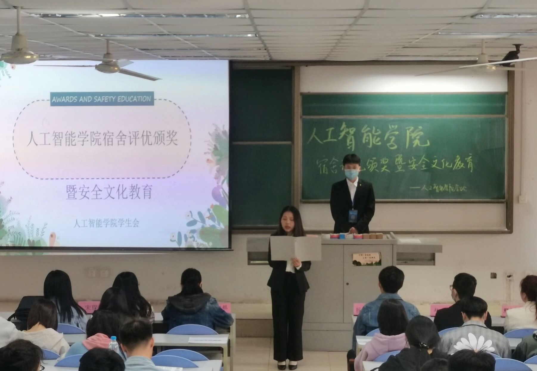 63b9d52f3b1d4e3d897db2f834c72796.jpg 63b9d52f3b1d4e3d897db2f834c72796.jpg