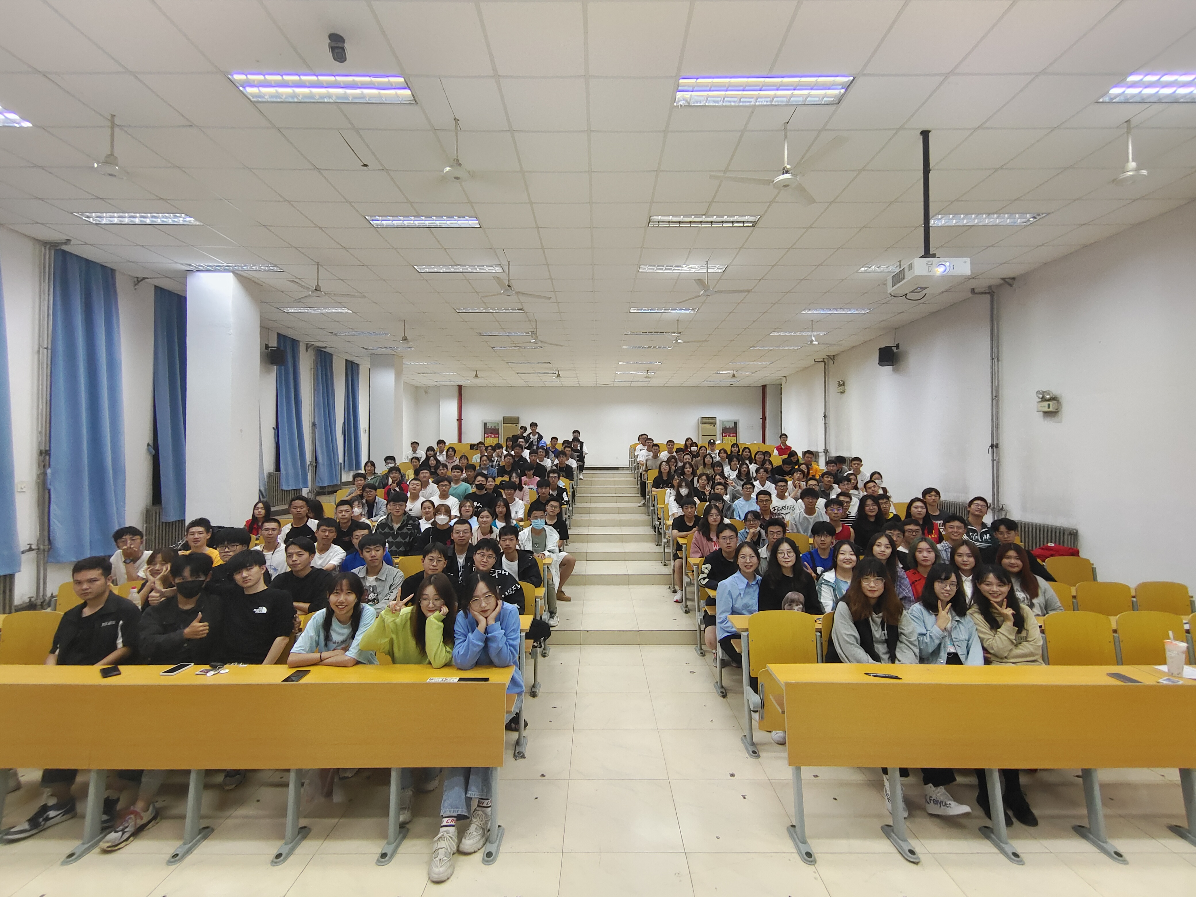 64819fee5bde406f9c02cc26e458df1c.jpg 64819fee5bde406f9c02cc26e458df1c.jpg