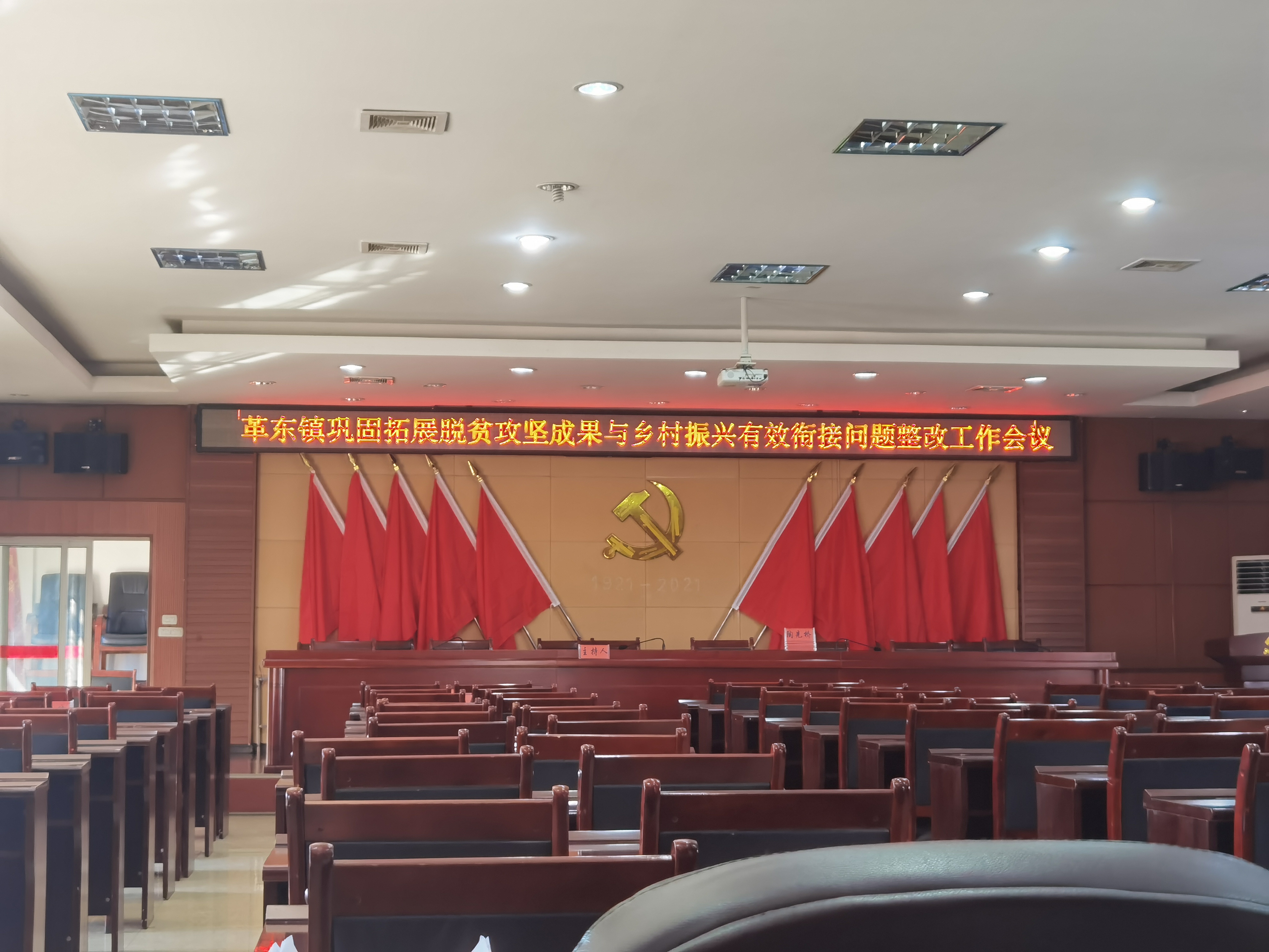 e82c61f7105443eb80bc1dbb6cc08c51.jpg e82c61f7105443eb80bc1dbb6cc08c51.jpg