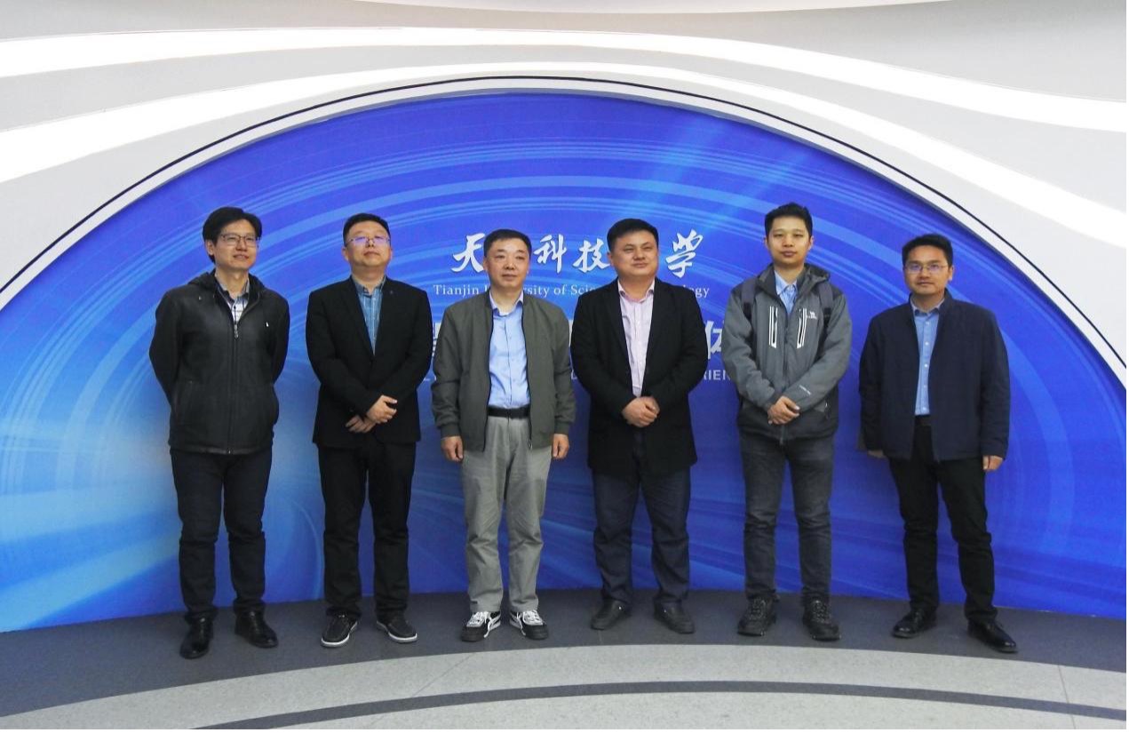 412e8e8b821e47c7a850df4a14e4ee5d.jpg 412e8e8b821e47c7a850df4a14e4ee5d.jpg