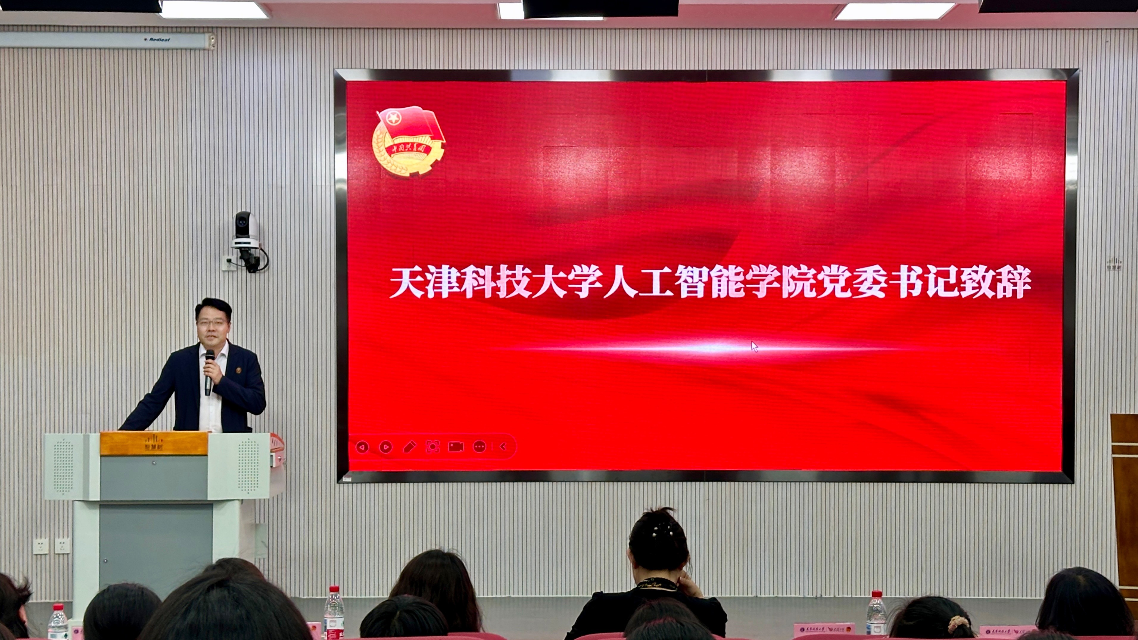 4618cef2f19240ed88e66ca90d817e91.jpg 4618cef2f19240ed88e66ca90d817e91.jpg