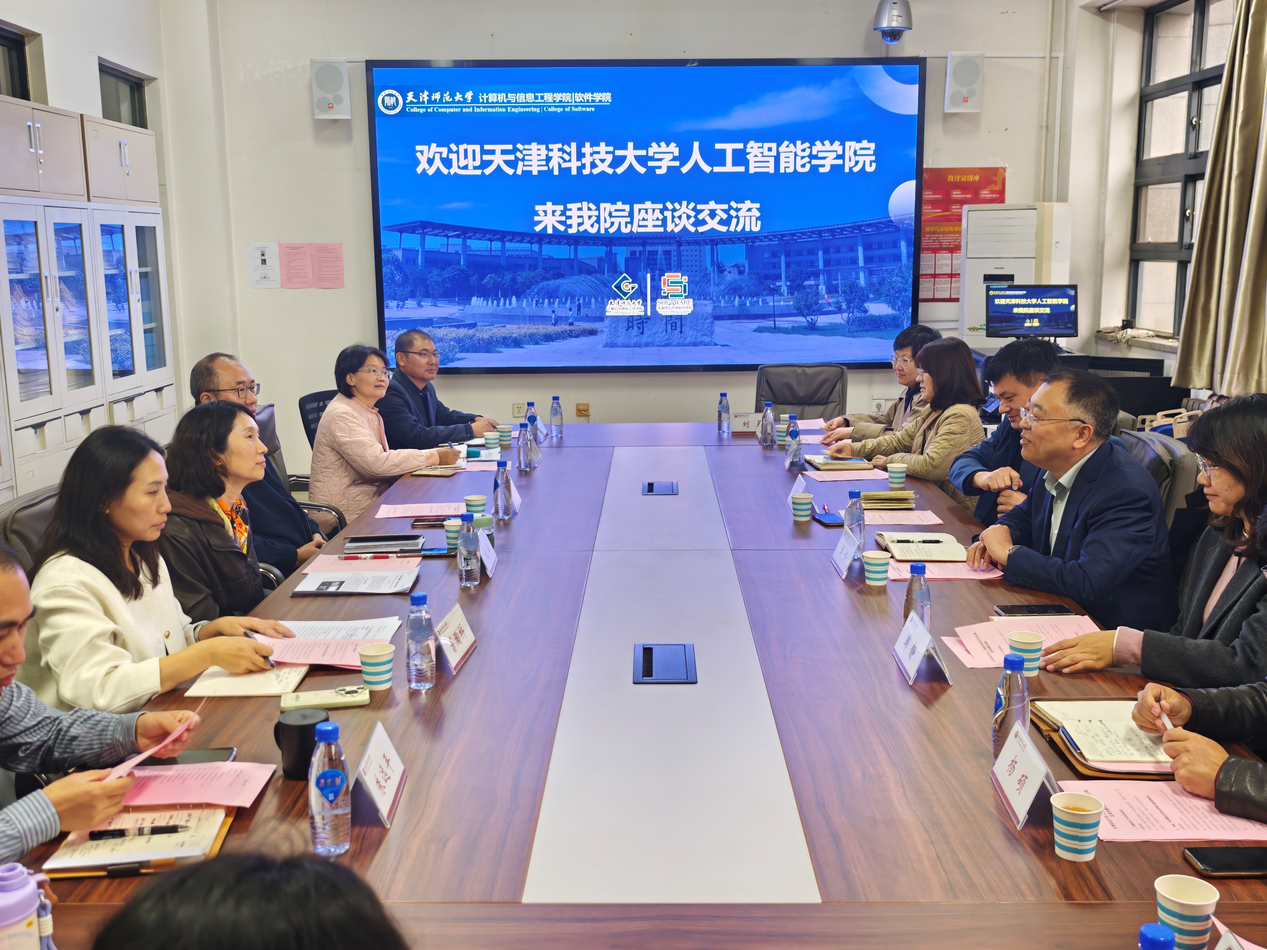 8e75107ad2aa4f68b9162c03156a3d75.jpg 8e75107ad2aa4f68b9162c03156a3d75.jpg